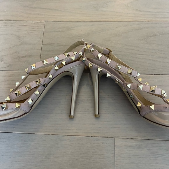 Valentino Rockstud Heels - Picture 5 of 6